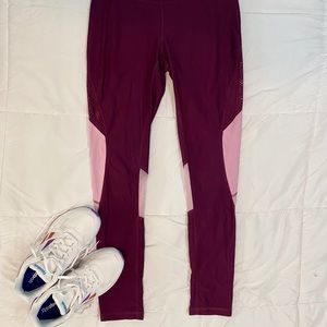 Leggings With Mesh Cutouts
